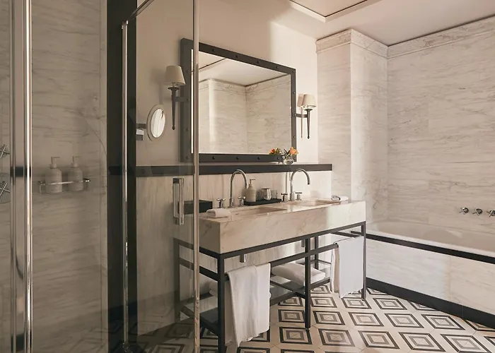 Ξενοδοχείο Rocco De La 5*