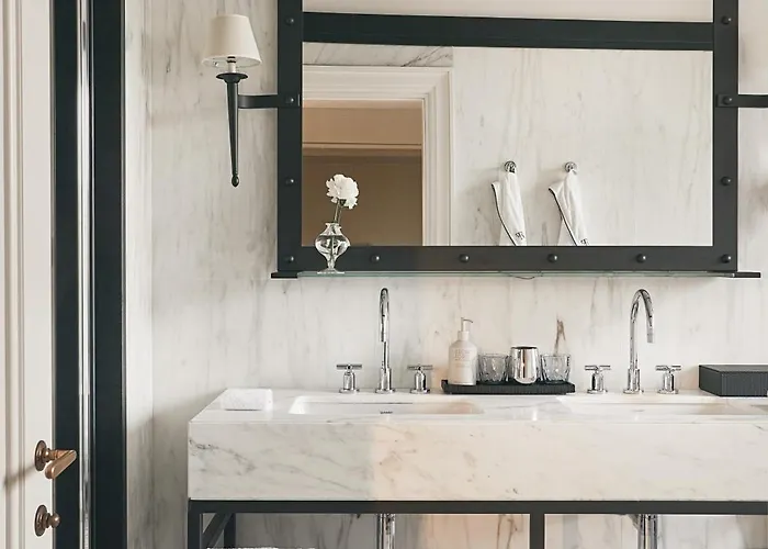 Ξενοδοχείο Rocco De La 5*